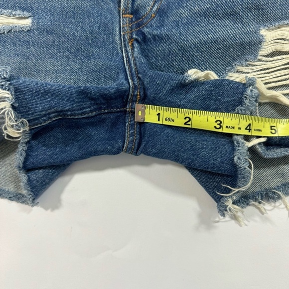 Abercrombie Fitch High Rise 4” Shorts Distressed Denim - Picture 6 of 7
